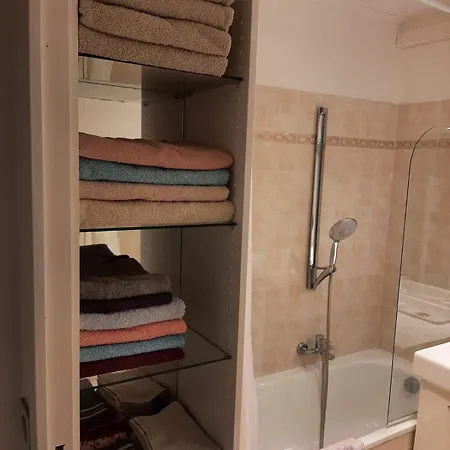 Appartement 3p, Cannes, Domaine Securise, Piscine, Tennis, Golf, 3 Etoiles *